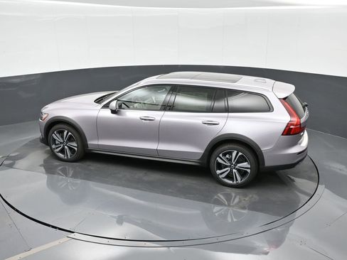 New 2026 Volvo V60 B5 Cross Country Plus w/ Protection Package Premier image 26