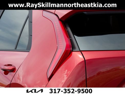 New 2025 Kia Niro Wind w/ Wind Preserve Package image 11