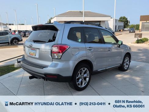 Used 2017 Subaru Forester 2.5i Touring AWD/4WD image 12