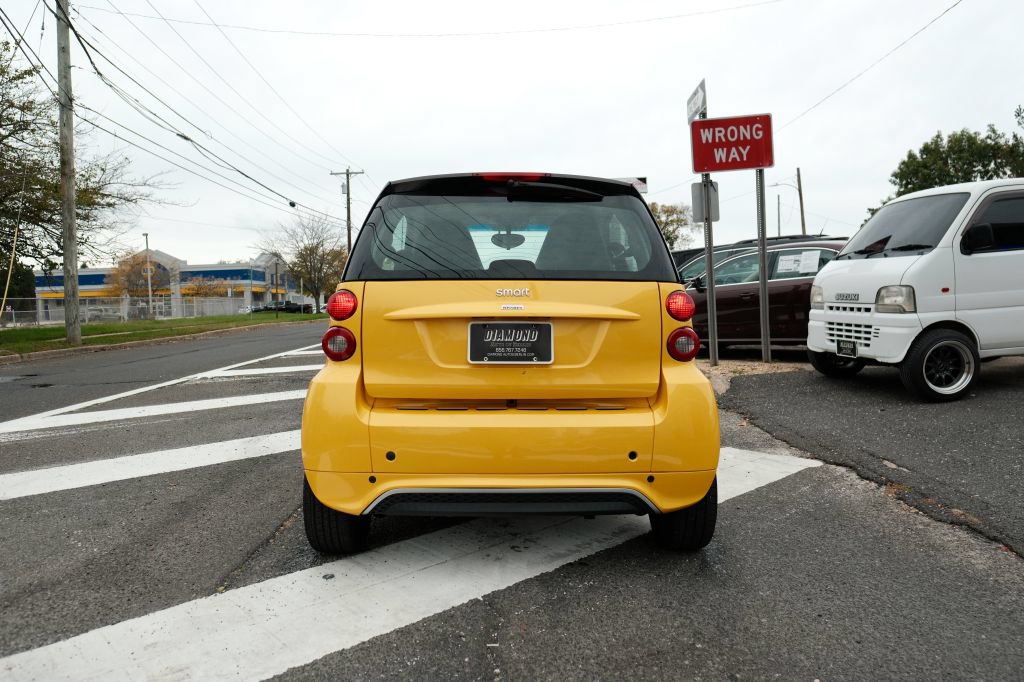Used 2013 smart fortwo BRABUS RWD image 6