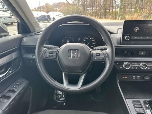 Certified 2025 Honda CR-V EX image 11