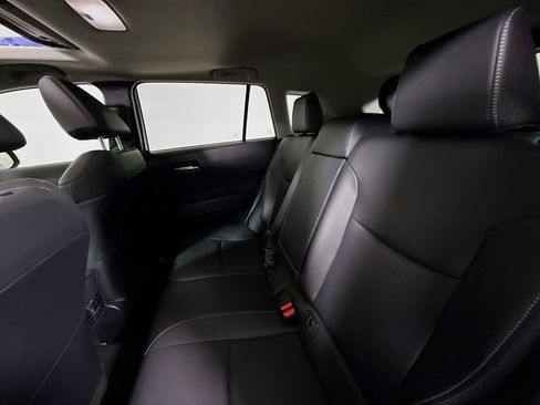 Certified 2022 Toyota Corolla Cross XLE image 24