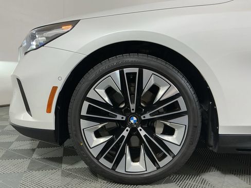 Certified 2025 BMW 530i w/ Premium Package RWD image 8