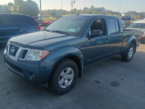 Used 2013 Nissan Frontier SV w/ SV Value Truck Pkg AWD/4WD image 21