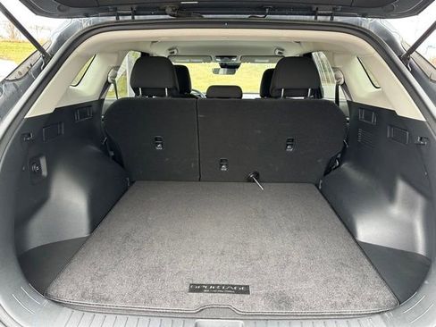 Used 2023 Kia Sportage LX image 9