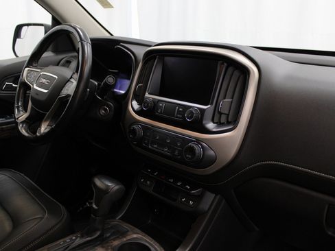 Used 2021 GMC Canyon Denali image 31