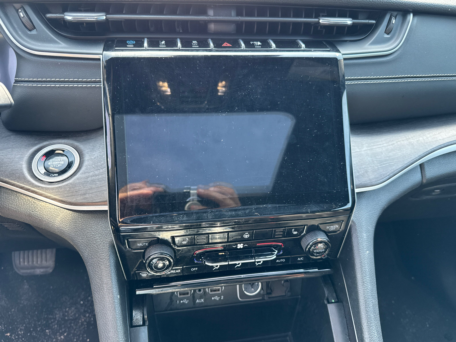 Used 2024 Jeep Grand Cherokee Limited 4xe AWD/4WD image 25