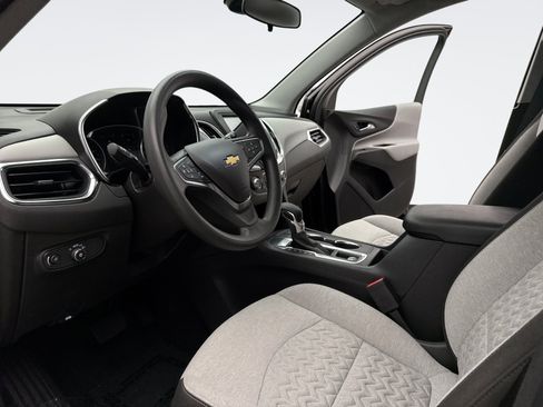 Used 2024 Chevrolet Equinox LT FWD image 12