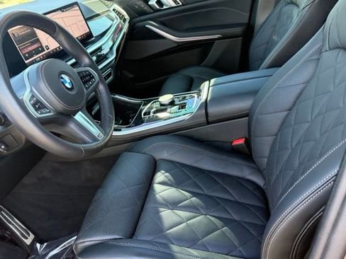 Used 2025 BMW X5 xDrive40i w/ M Sport Package AWD/4WD image 12