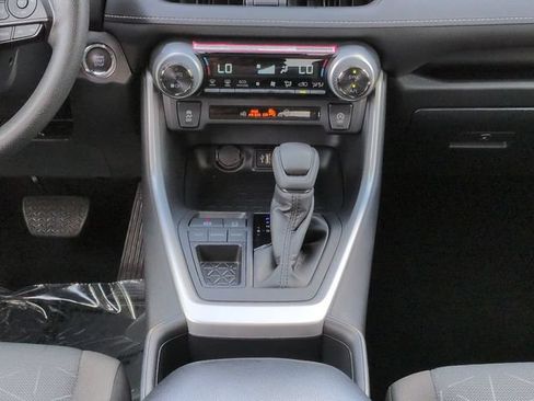 Certified 2025 Toyota RAV4 XLE FWD image 19
