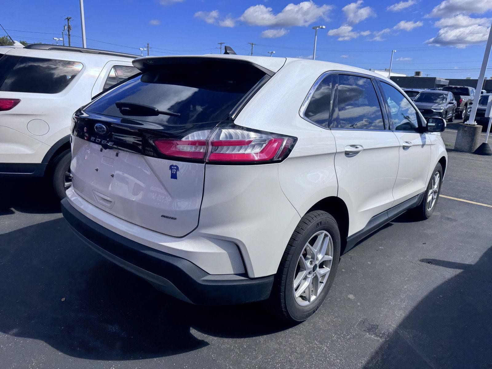 Used 2024 Ford Edge SEL w/ Convenience Package AWD/4WD image 4