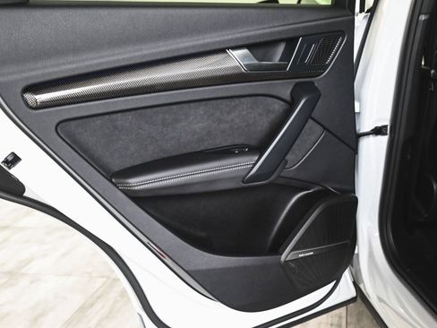 Used 2025 Audi SQ5 Premium Plus w/ Premium Plus Package image 12