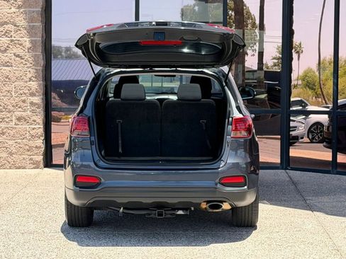 Used 2019 Kia Sorento FWD V6 image 32