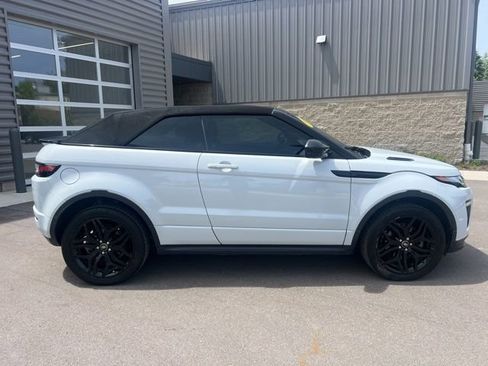 Used 2017 Land Rover Range Rover Evoque HSE Dynamic AWD/4WD image 4