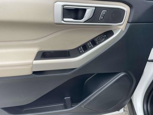 Used 2021 Ford Explorer XLT w/ Equipment Group 202A image 16