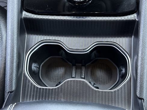 Used 2025 Jeep Grand Cherokee Limited w/ Luxury Tech Group II image 22