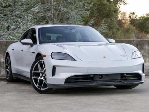 New 2025 Porsche Taycan image 6
