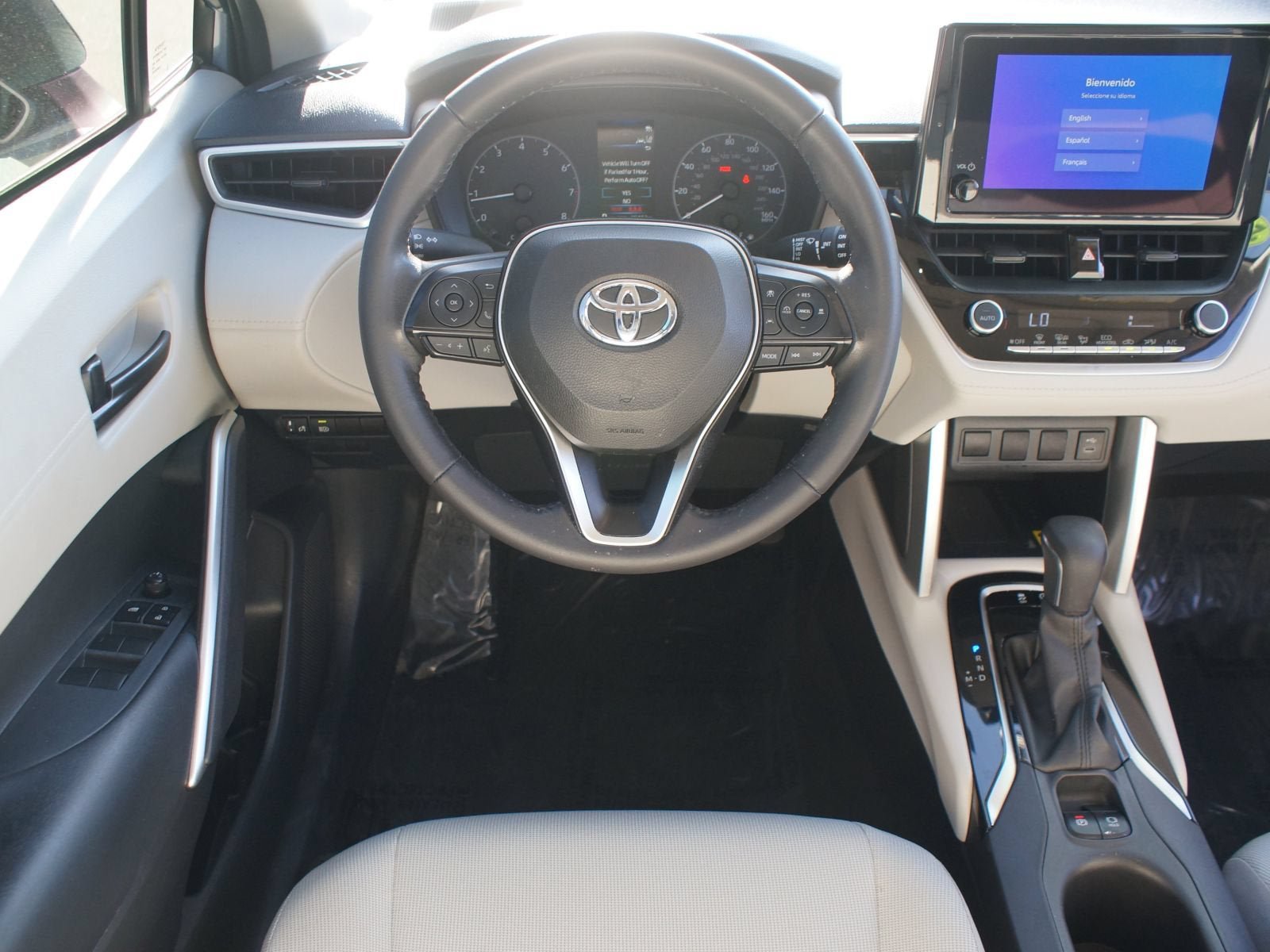 Used 2023 Toyota Corolla Cross LE w/ Moonroof Package AWD/4WD image 5