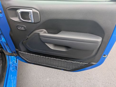 Certified 2024 Jeep Wrangler Sport S image 29