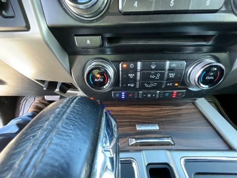 Used 2016 Ford F150 Lariat w/ Equipment Group 501A Mid image 21