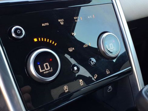 Used 2023 Land Rover Discovery Sport SE R-Dynamic image 30