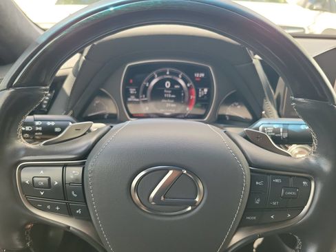 Used 2023 Lexus LS 500 w/ Interior Upgrade Package RWD image 22