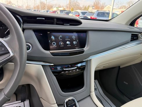 Used 2019 Cadillac XT5 Luxury image 47