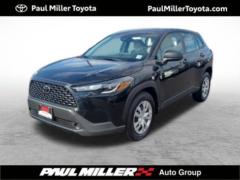 Used 2023 Toyota Corolla Cross L AWD/4WD image 1