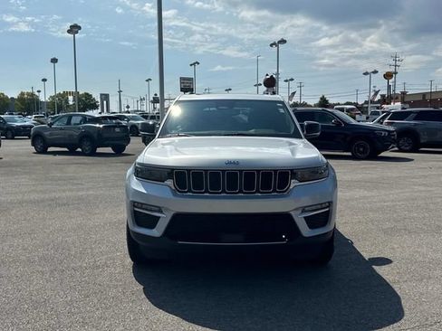 Used 2024 Jeep Grand Cherokee Limited 4xe AWD/4WD image 9