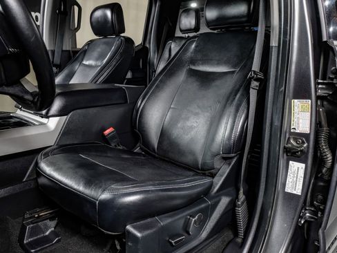 Used 2019 Ford F350 Lariat w/ Chrome Package image 28