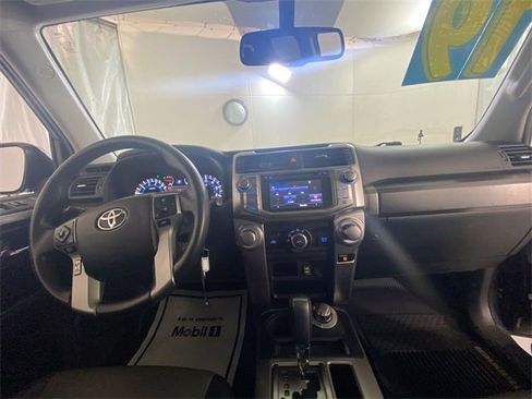 Used 2019 Toyota 4Runner SR5 Premium image 33