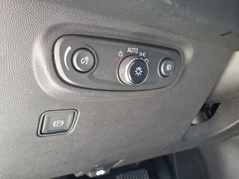 Used 2023 GMC Terrain SLT w/ Infotainment Package II AWD/4WD image 22