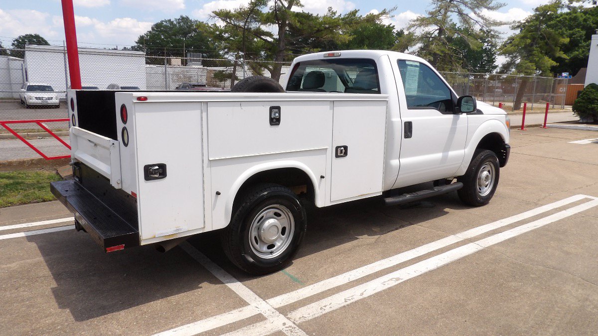 Used 2015 Ford F250 XL AWD/4WD image 2