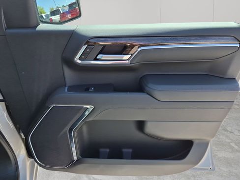 New 2026 GMC Sierra 1500 SLE AWD/4WD image 15