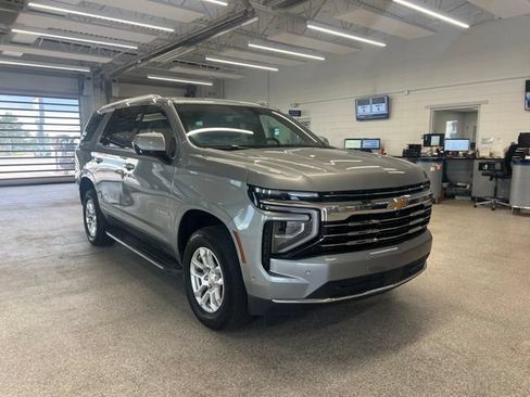 Certified 2025 Chevrolet Tahoe LT AWD/4WD image 3