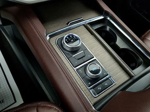 Used 2022 Ford Expedition Max Limited image 17