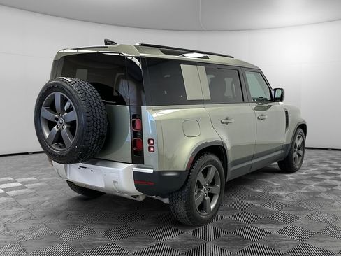 Used 2025 Land Rover Defender 110 S AWD/4WD image 5