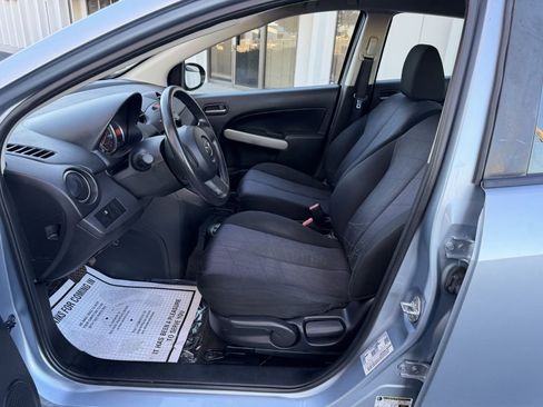 Used 2013 MAZDA MAZDA2 Sport image 11