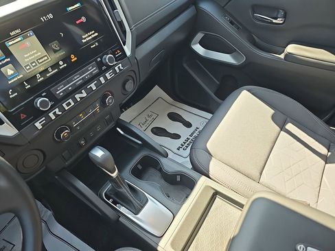 Used 2025 Nissan Frontier SV RWD image 28