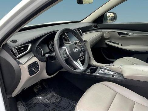Certified 2023 INFINITI QX50 Luxe AWD/4WD image 16