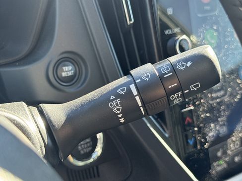 Certified 2025 Subaru Forester Premium image 17