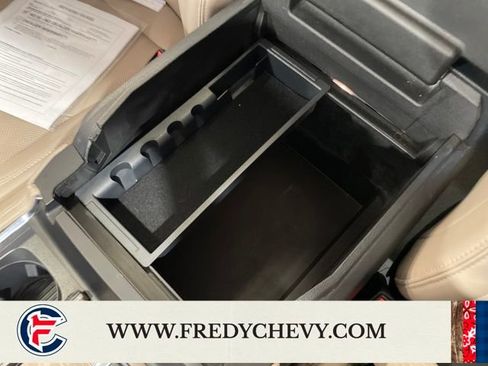 Used 2024 Ford Expedition Limited AWD/4WD image 29