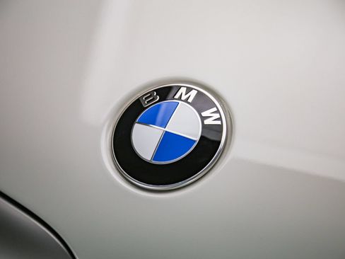 Used 2024 BMW X5 xDrive40i w/ Premium Package AWD/4WD image 9