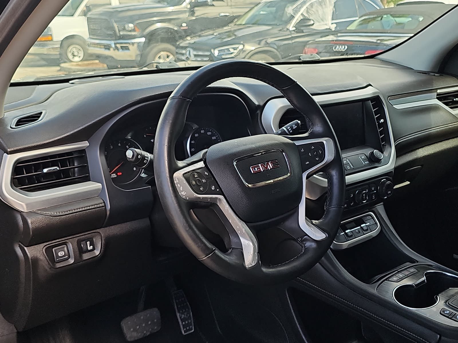 Used 2023 GMC Acadia SLT w/ Preferred Package FWD image 15