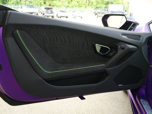 Used 2023 Lamborghini Huracan EVO RWD image 13