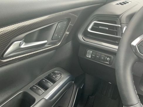 Used 2025 Chevrolet Traverse High Country w/ LPO, Floor Liner Package AWD/4WD image 25