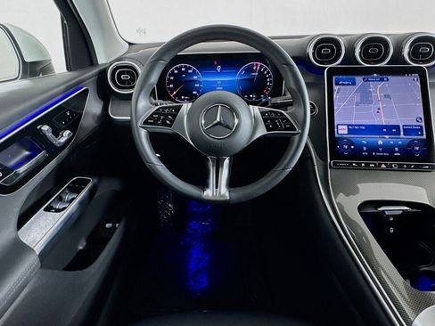 Certified 2025 Mercedes-Benz GLC 350e 4MATIC image 5
