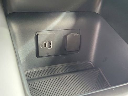 Used 2026 Ford Explorer Active RWD image 10
