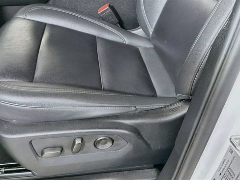 Used 2024 Chevrolet Tahoe LT AWD/4WD image 24