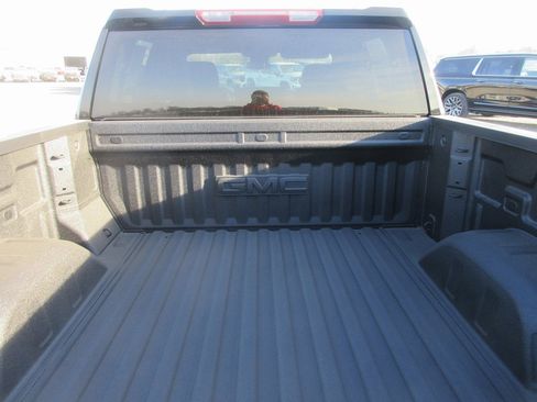 New 2026 GMC Sierra 1500 Elevation image 7